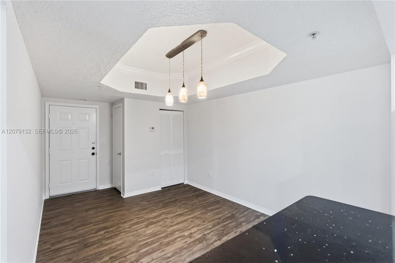 11701 SW 2nd St, Unit 5306, Pembroke Pines, FL 33025 Photo