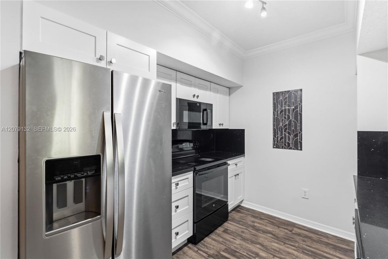 11701 SW 2nd St, Unit 5306, Pembroke Pines, FL 33025 Photo