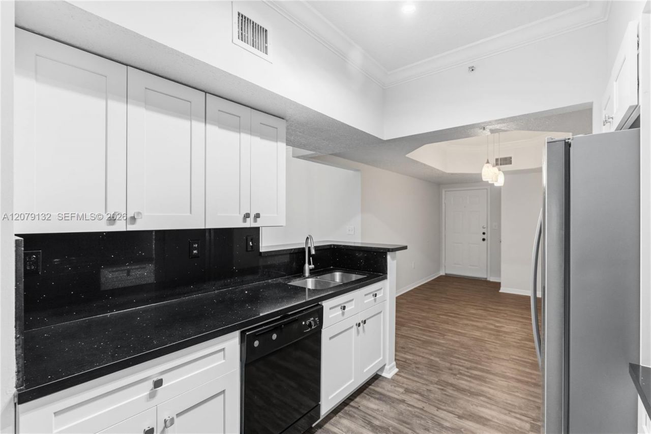 11701 SW 2nd St, Unit 5306, Pembroke Pines, FL 33025 Photo