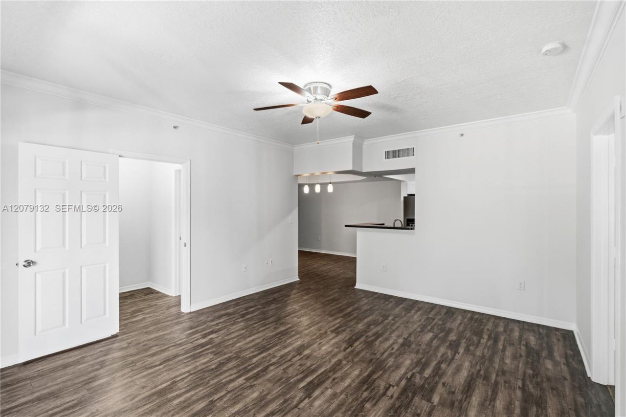 11701 SW 2nd St, Unit 5306, Pembroke Pines, FL 33025 Photo