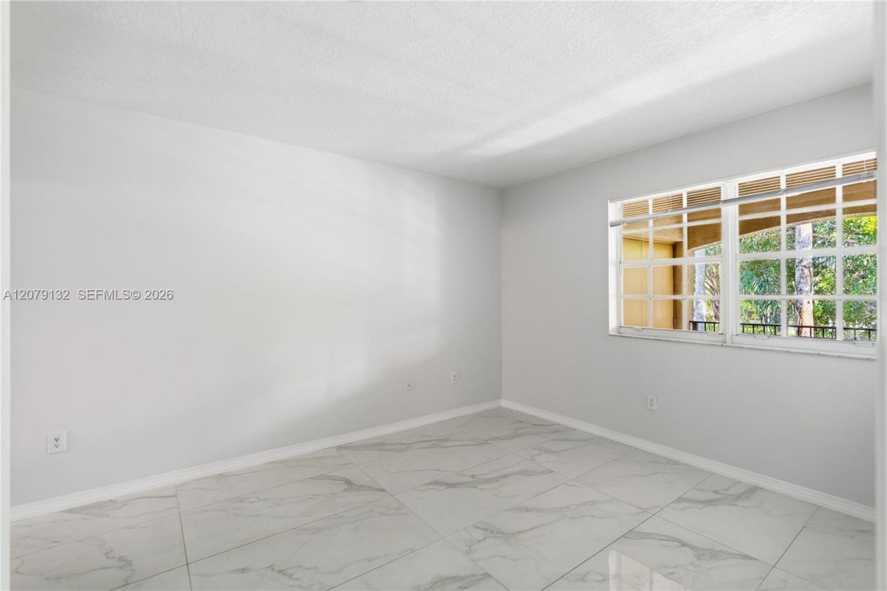 11701 SW 2nd St, Unit 5306, Pembroke Pines, FL 33025 Photo