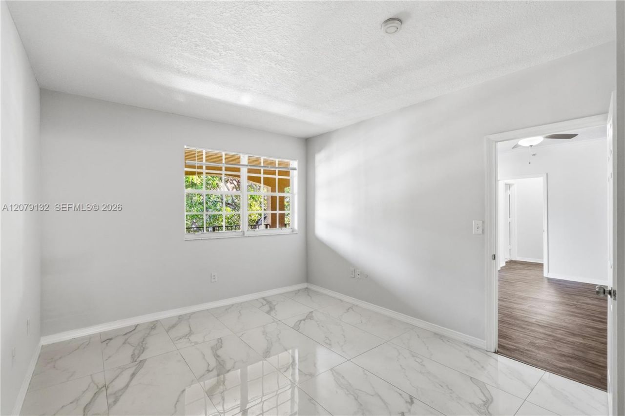 11701 SW 2nd St, Unit 5306, Pembroke Pines, FL 33025 Photo