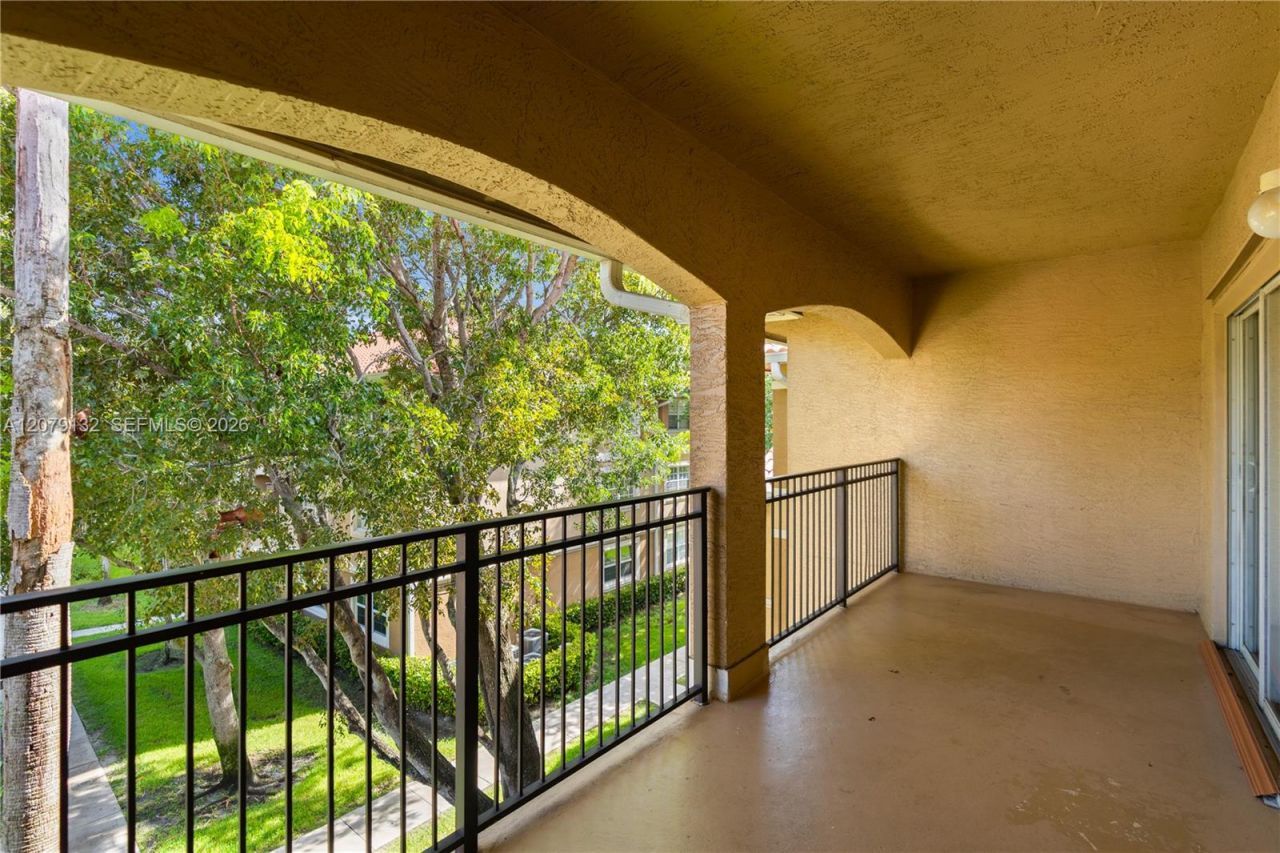 11701 SW 2nd St, Unit 5306, Pembroke Pines, FL 33025 Photo