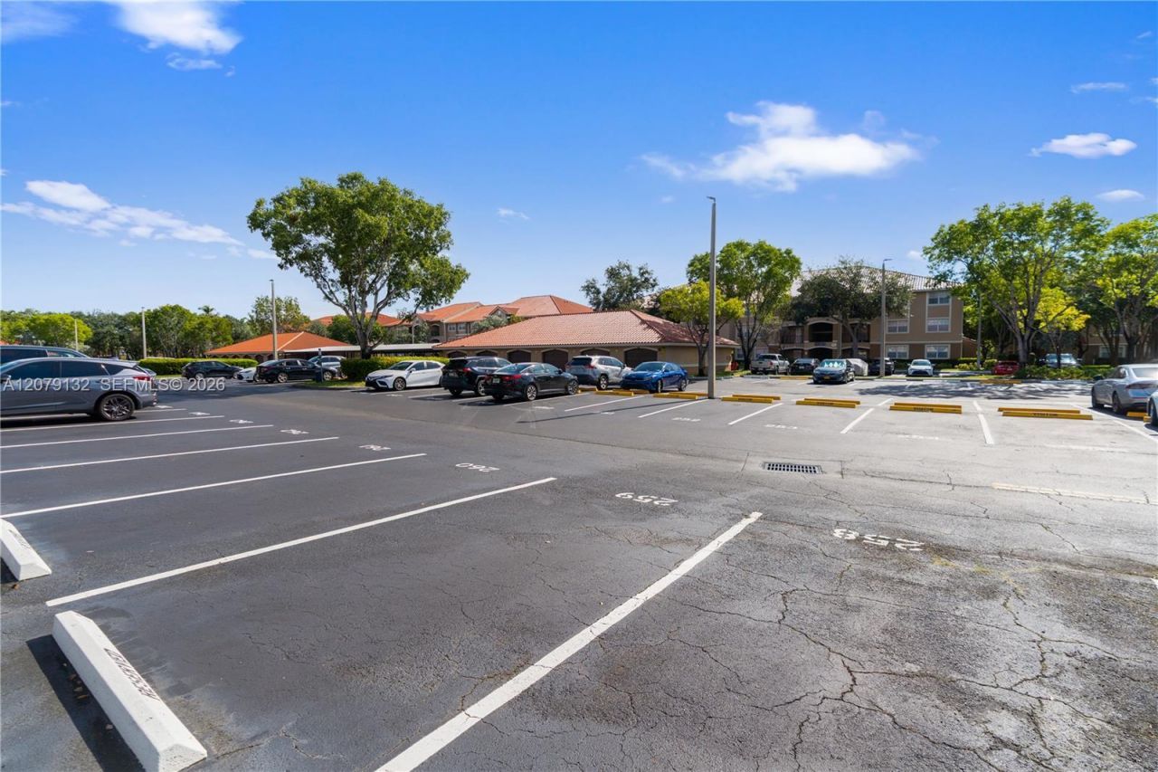 11701 SW 2nd St, Unit 5306, Pembroke Pines, FL 33025 Photo