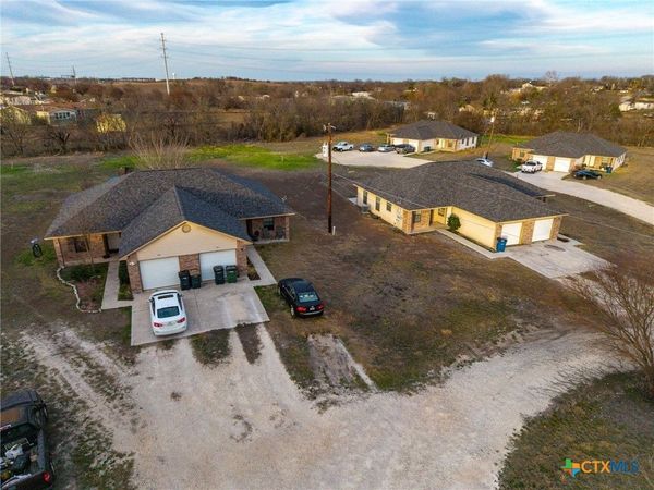 540-546 Crest Circle Drive, San Marcos, TX 78666