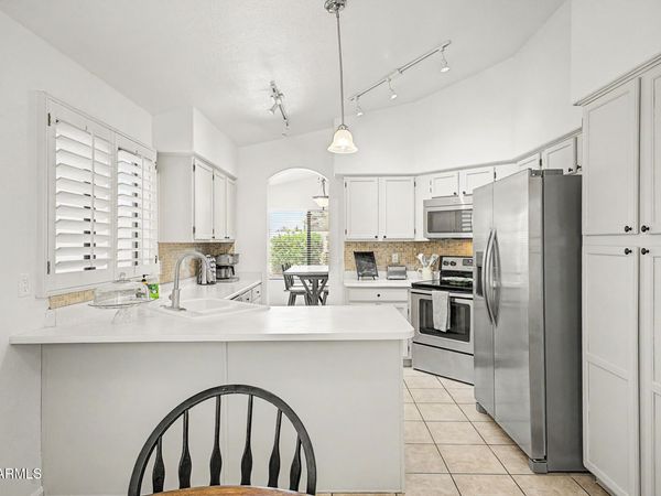 246 E VAUGHN Avenue, Gilbert, AZ 85234