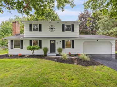 2186 Bear Creek Drive, Ontario, NY 14519