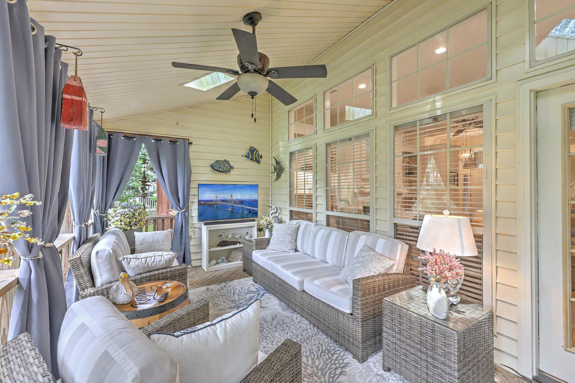 667 Fisherman's Bend Photo 20