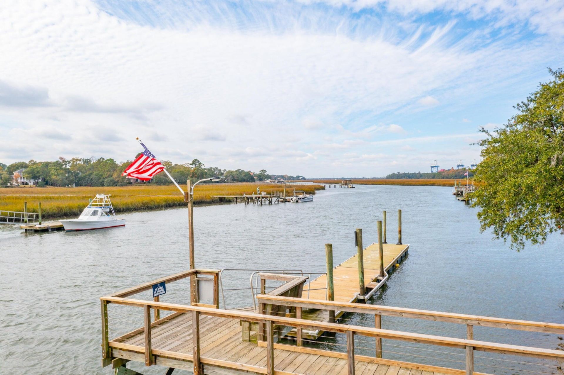 667 Fisherman's Bend Photo 28
