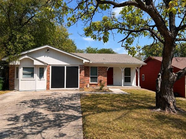 8136 Richard Street , White Settlement, TX 76108