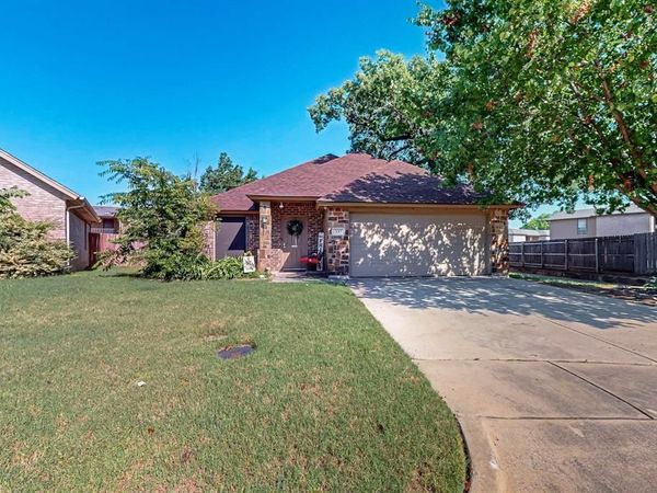 337 Grace Circle, Hurst, TX 76053