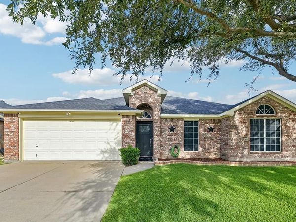 6925 Evening Shade Lane, Arlington, TX 76002