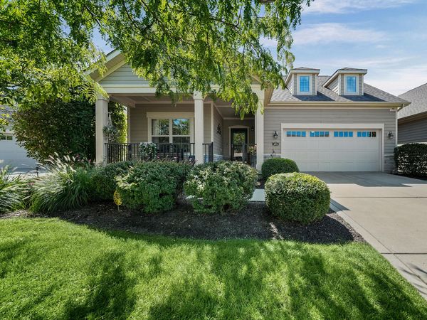 3074 Indian Summer Circle , Valparaiso, IN 46385