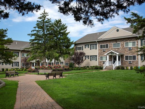 554 New Highway , Unit 3-1A, Hauppauge, NY 11788
