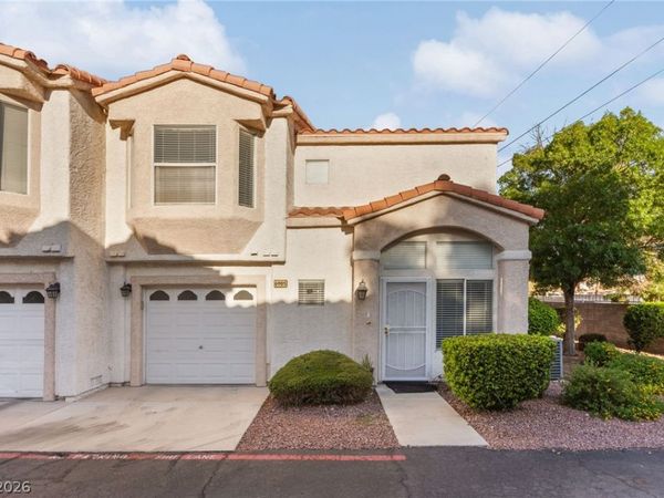 6905 Coral Rock Drive , Las Vegas, NV 89108