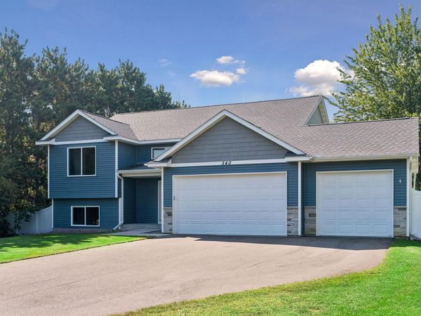 540 Lois Lane , Lino Lakes, MN 55014