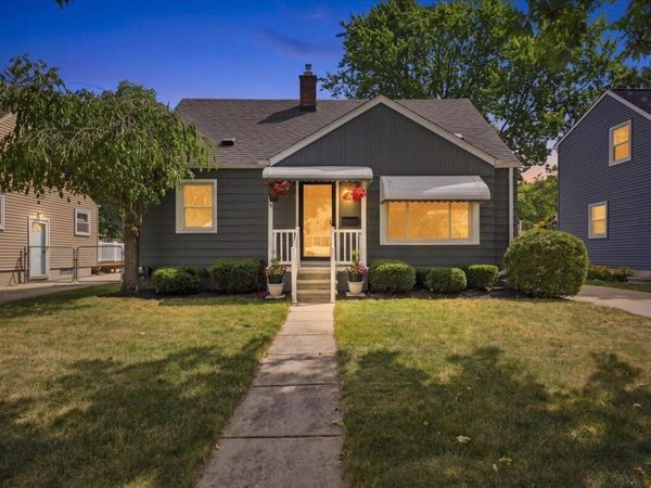 815 S Marias Avenue, Clawson, MI 48017