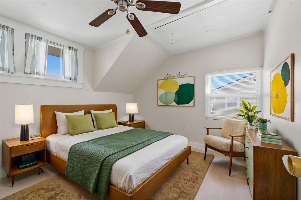 10 Plaza Street E, Bradenton, FL 34208 Photo
