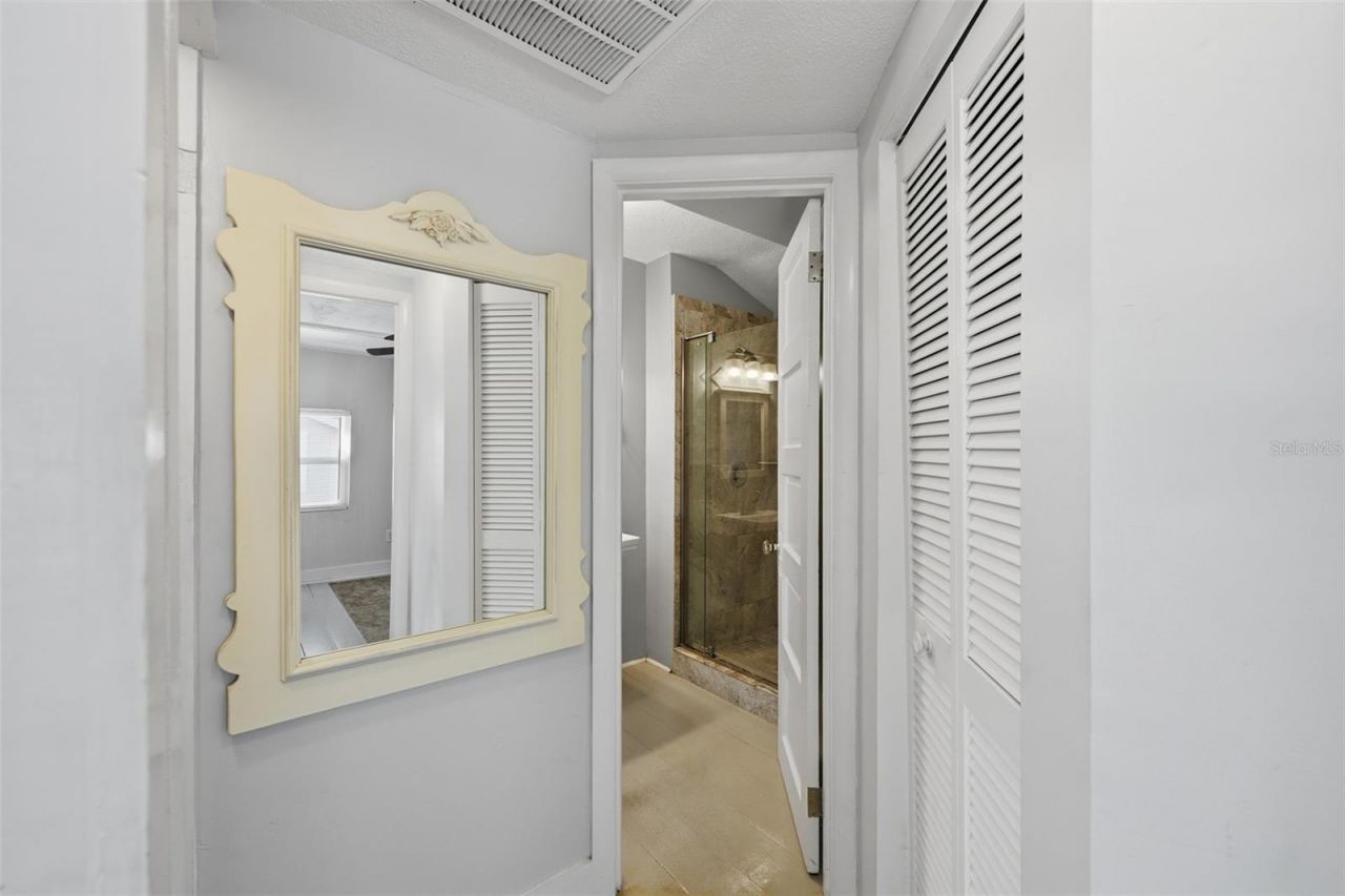 10 Plaza Street E, Bradenton, FL 34208 Photo
