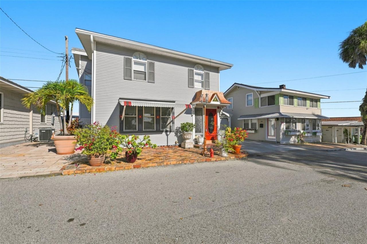 10 Plaza Street E, Bradenton, FL 34208 Photo