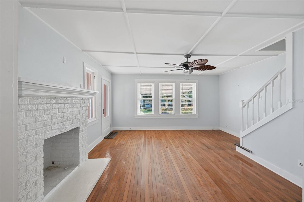 10 Plaza Street E, Bradenton, FL 34208 Photo