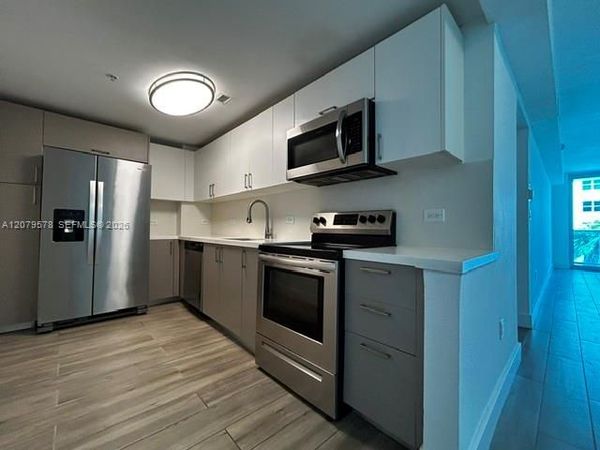 1900 S Treasure Dr , Unit 1P, North Bay Village, FL 33141