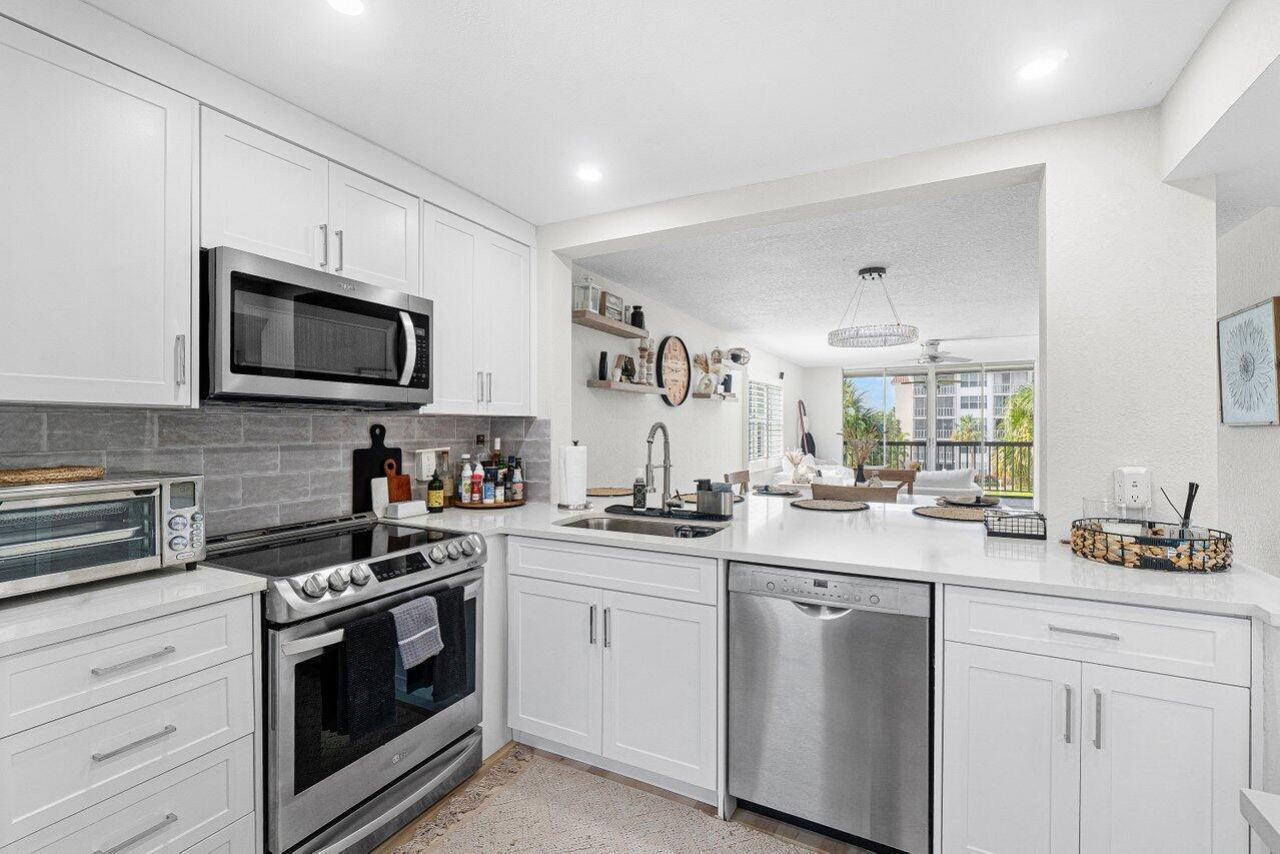 2809 Florida Boulevard, Unit 310, Delray Beach, FL 33483 Photo