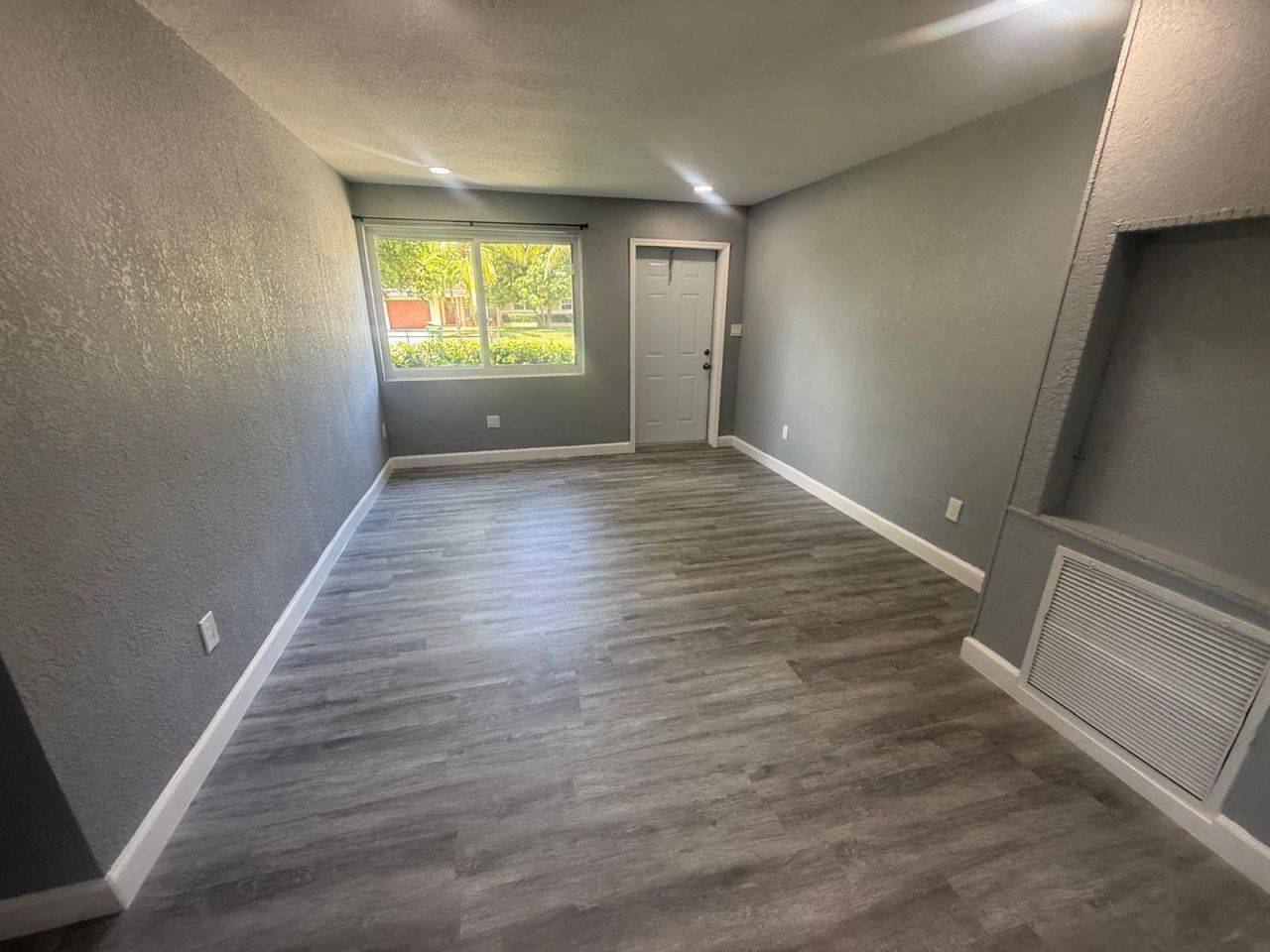630 E Dayton Circle, Fort Lauderdale, FL 33312 Photo