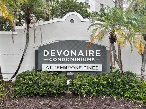 520 SW 111TH Avenue, Unit 301, Pembroke Pines, FL 33025