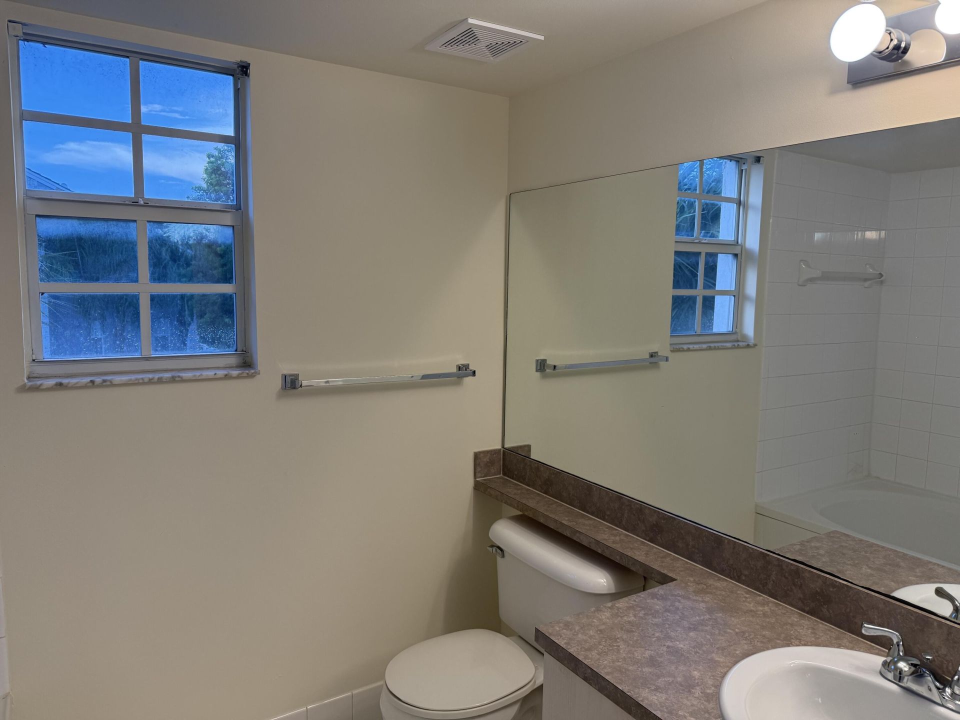 520 SW 111th Avenue, Unit 301, Pembroke Pines, FL 33025 Photo