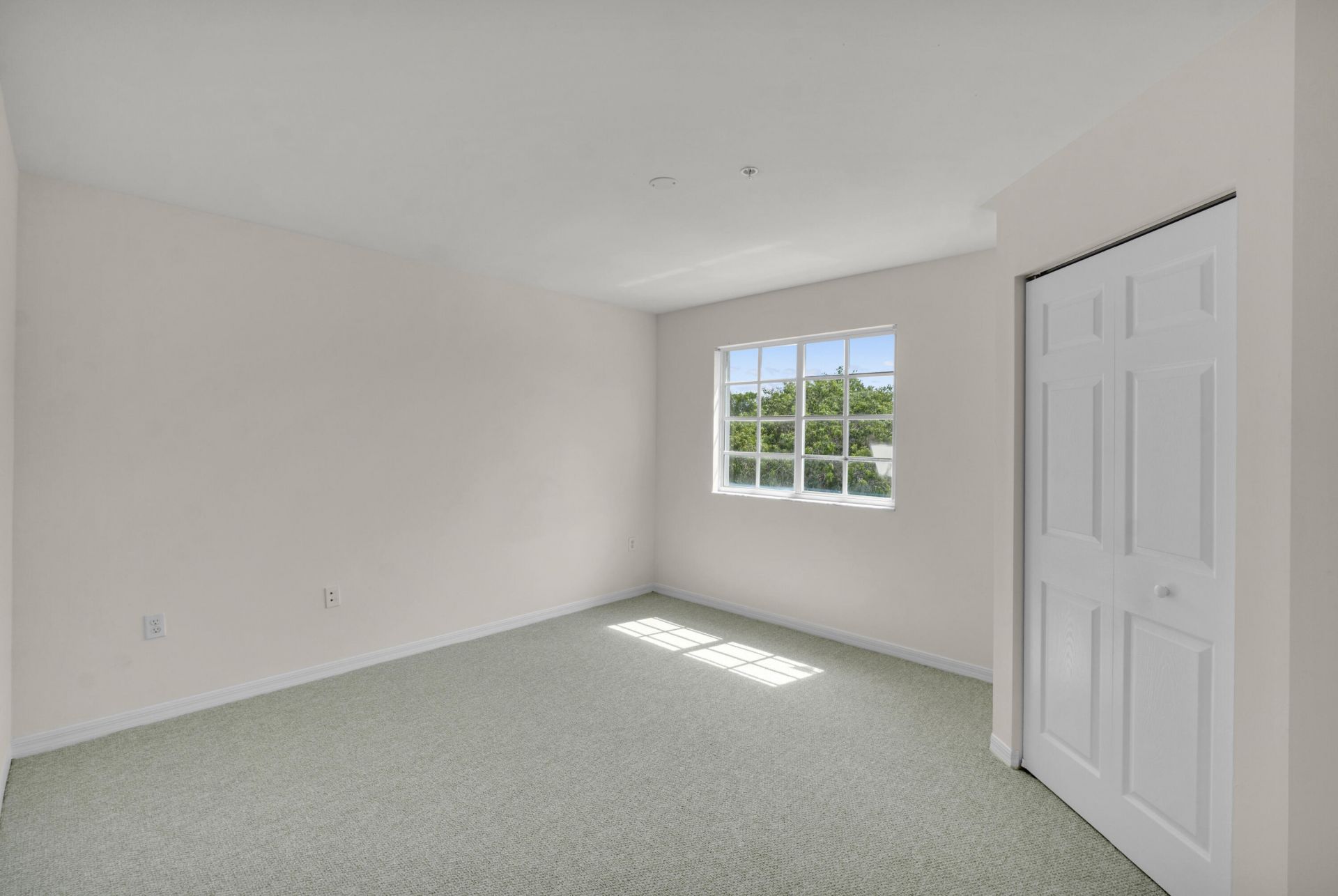 520 SW 111th Avenue, Unit 301, Pembroke Pines, FL 33025 Photo