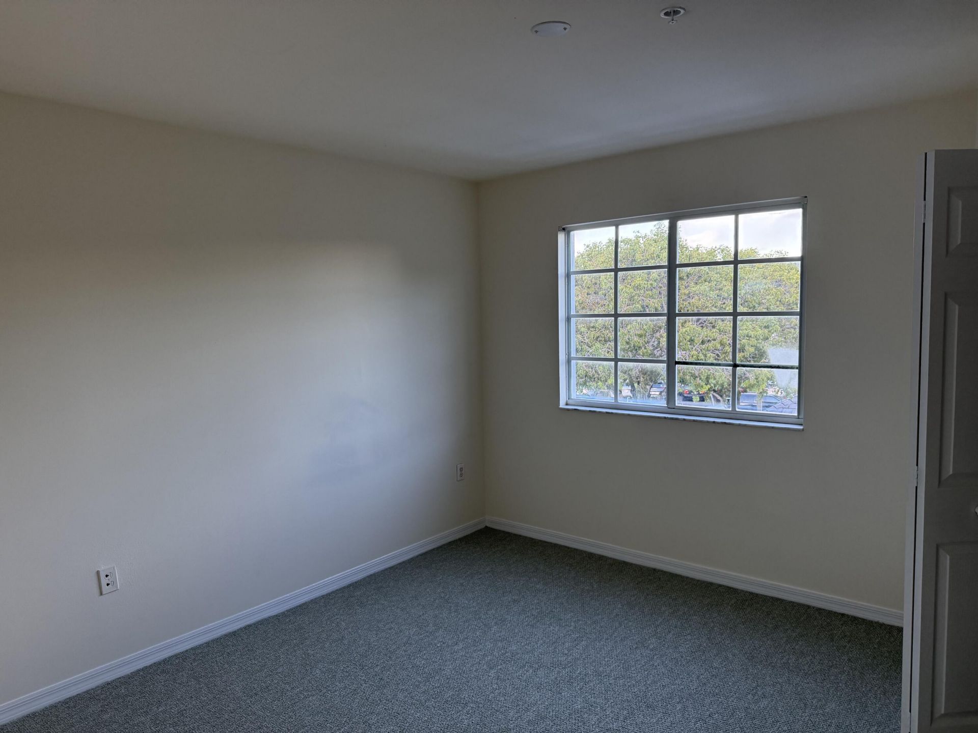 520 SW 111th Avenue, Unit 301, Pembroke Pines, FL 33025 Photo