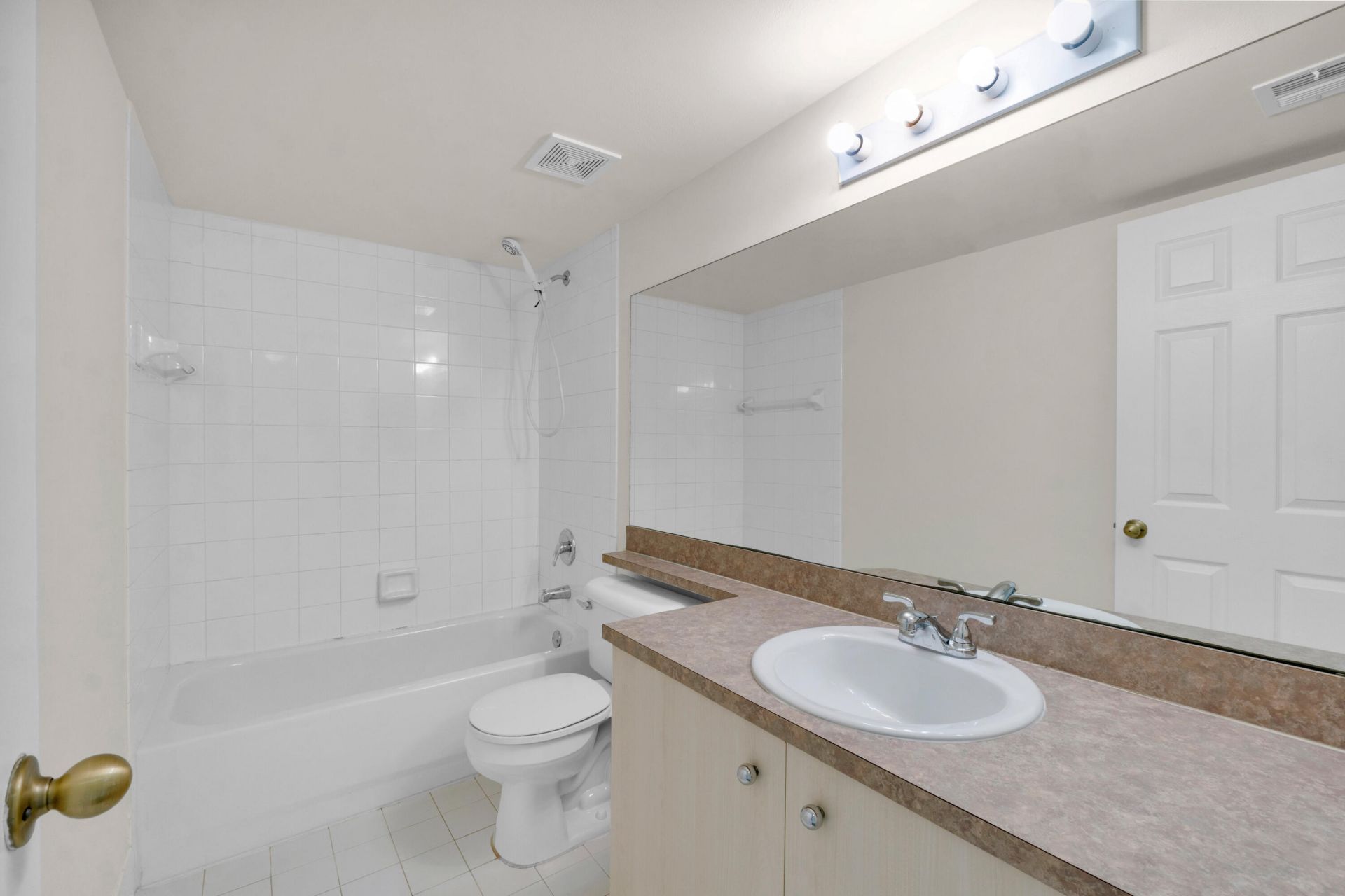 520 SW 111th Avenue, Unit 301, Pembroke Pines, FL 33025 Photo