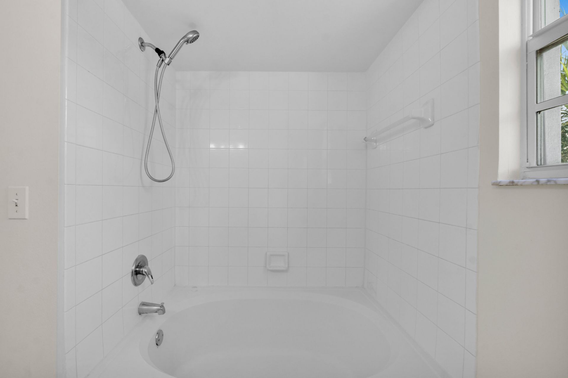 520 SW 111th Avenue, Unit 301, Pembroke Pines, FL 33025 Photo