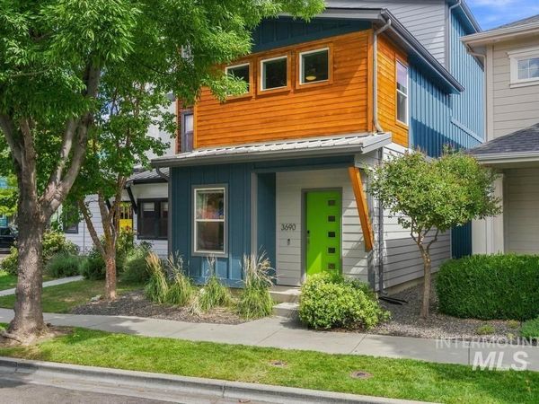 3690 N Adams Street, Garden City, ID 83714