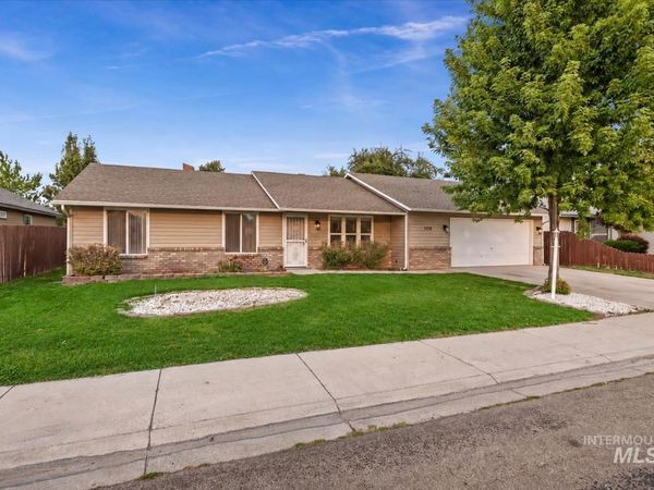 1558 N Tina Marie Ave, Meridian, ID 83642