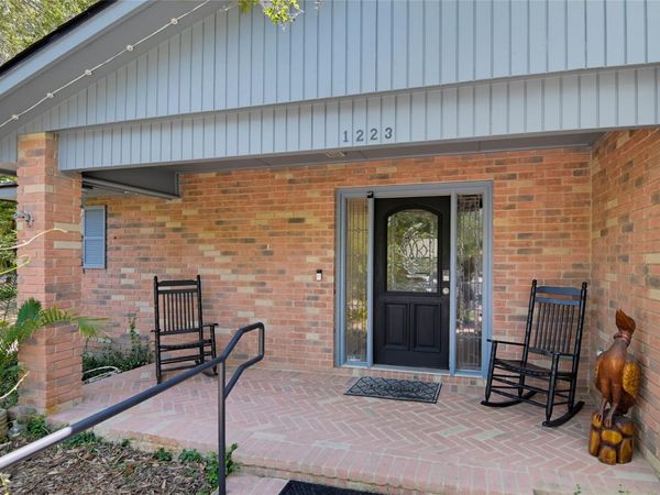 1223 Old Homestead, Seguin, TX 78155