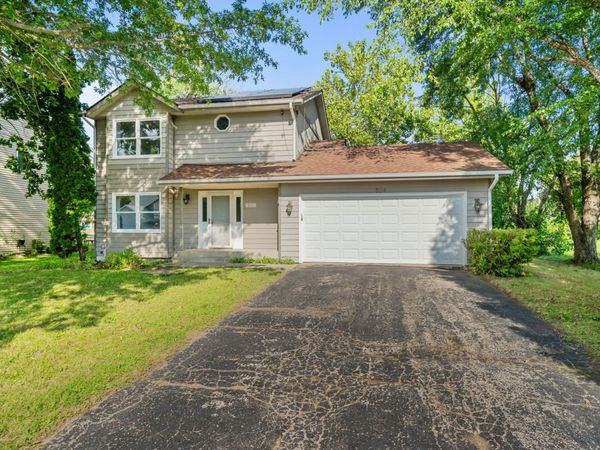 508 Pembroke Road , Poplar Grove, IL 61065