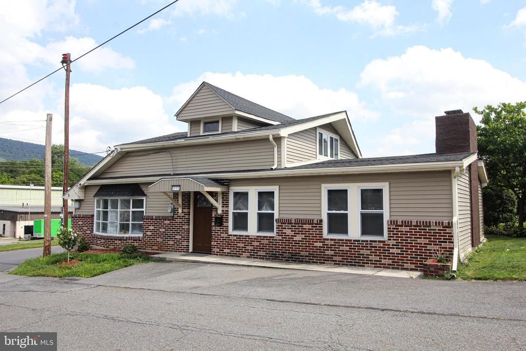 419 CHESTNUT STREET , LYKENS, PA 17048