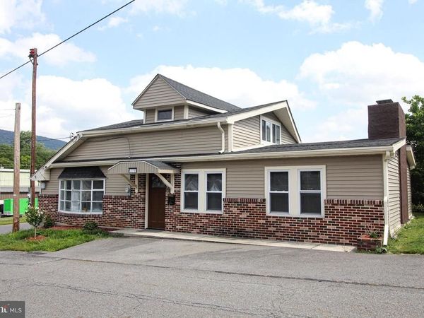419 CHESTNUT STREET , LYKENS, PA 17048