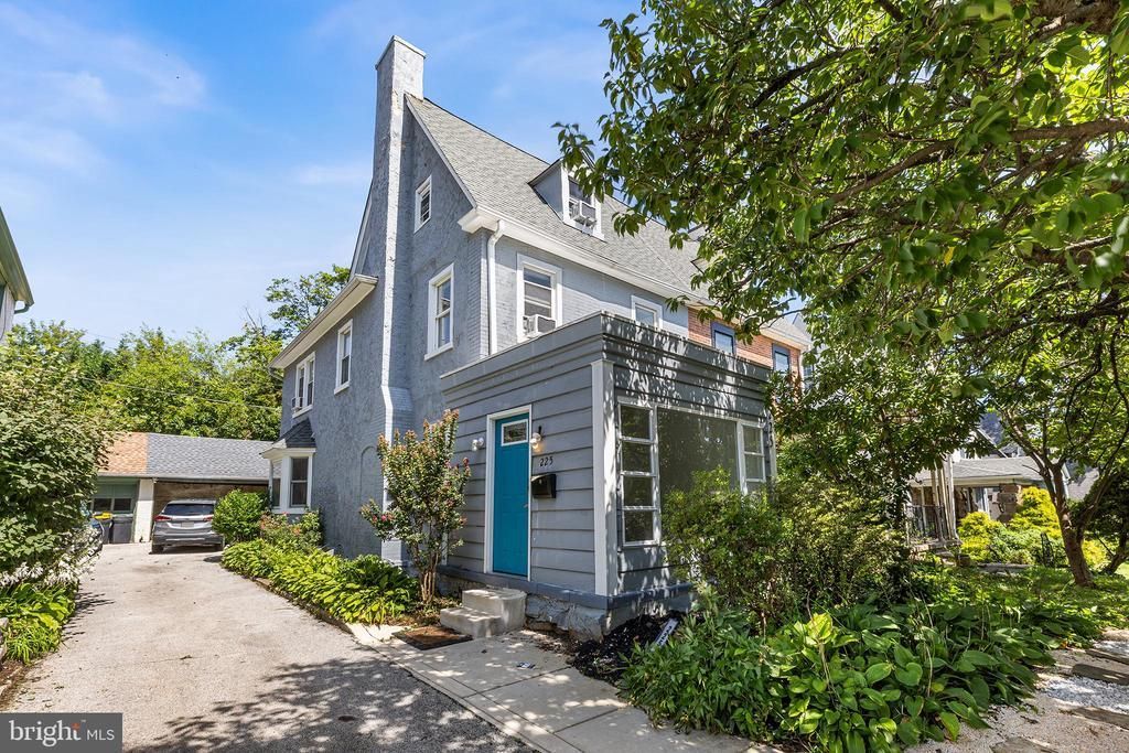225 UPLAND ROAD , MERION STATION, PA 19066