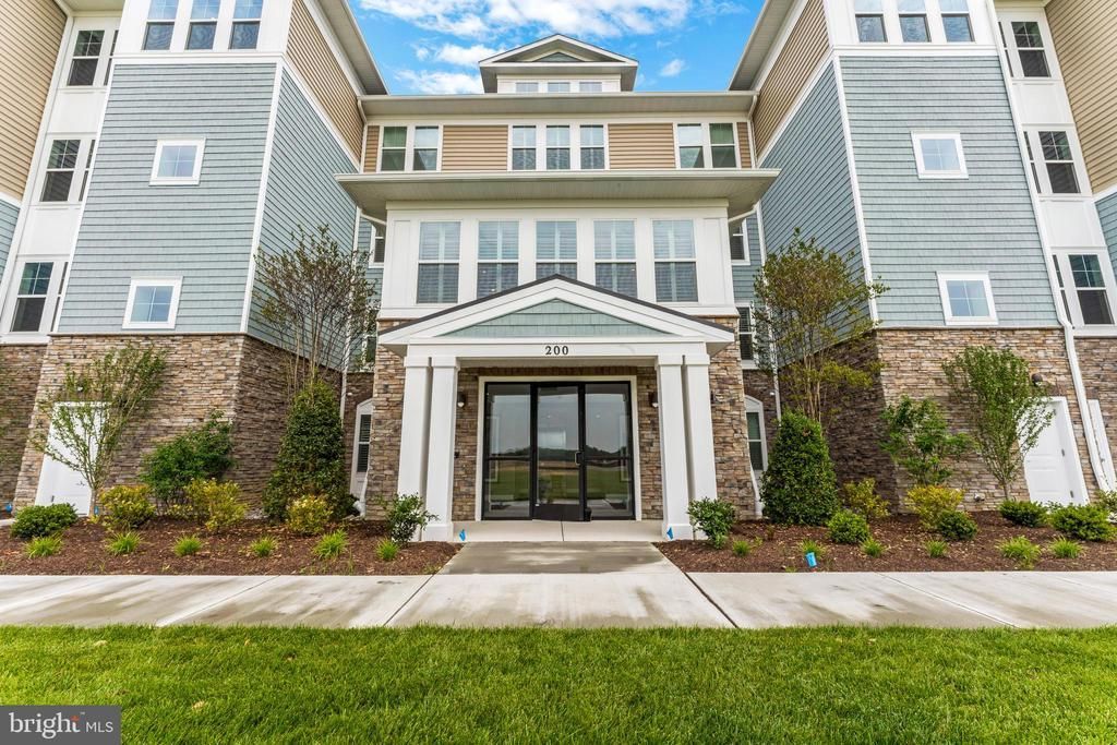 736 WARBLER WAY , CHESTER, MD 21619