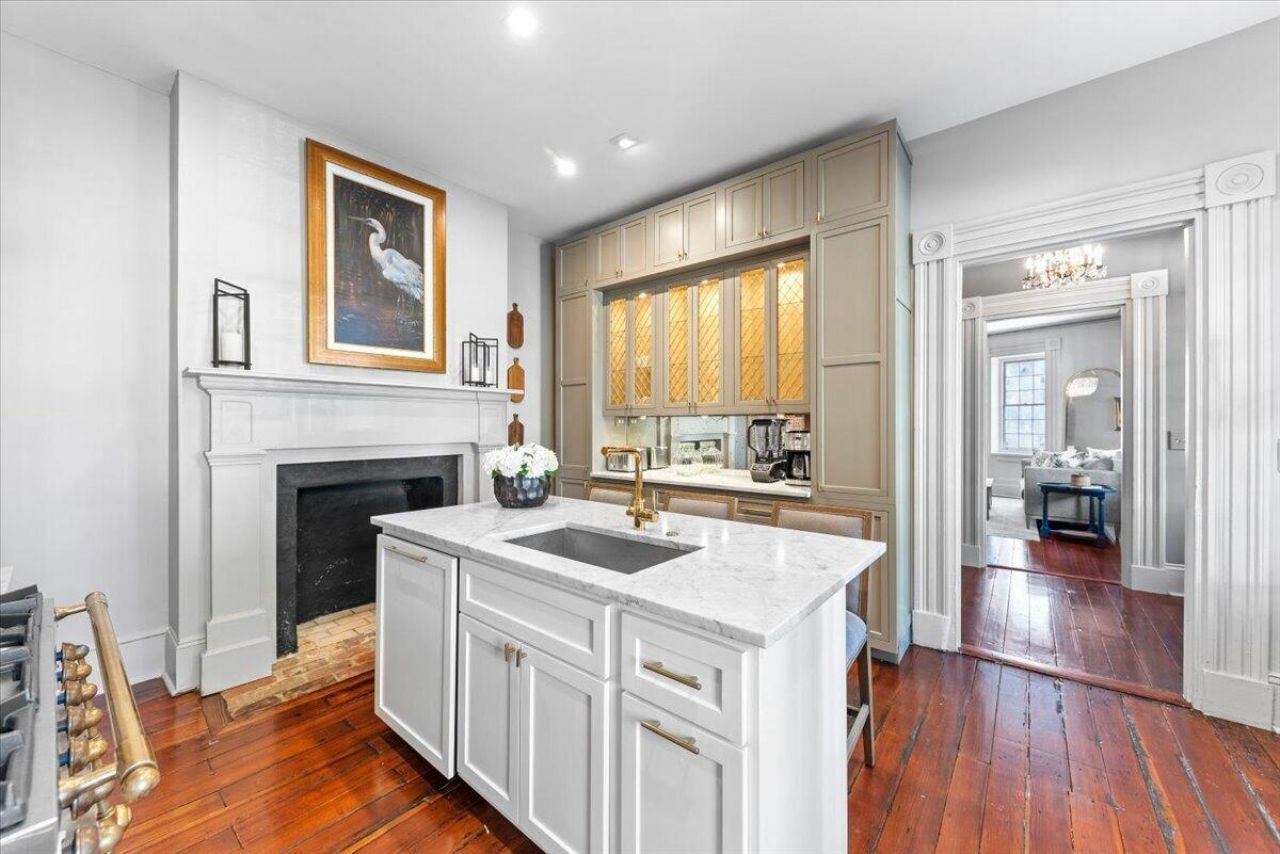 46 Pinckney Street Photo 17