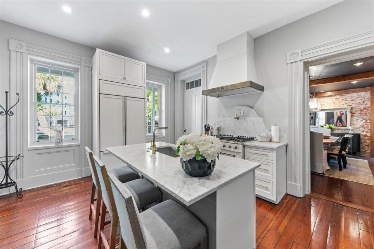 46 Pinckney Street Photo 18