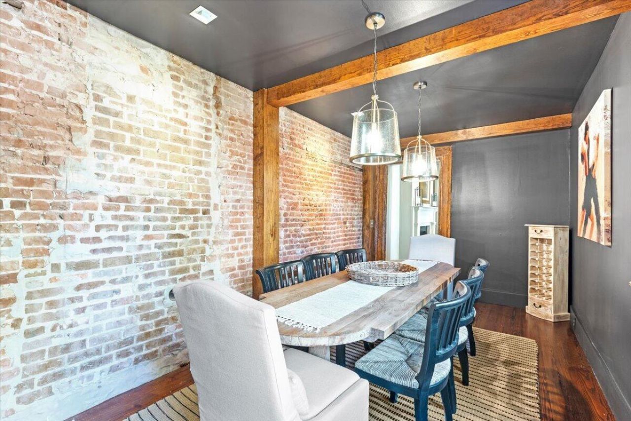 46 Pinckney Street Photo 22