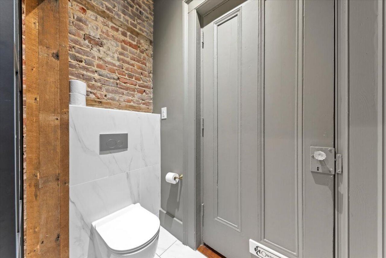 46 Pinckney Street Photo 31