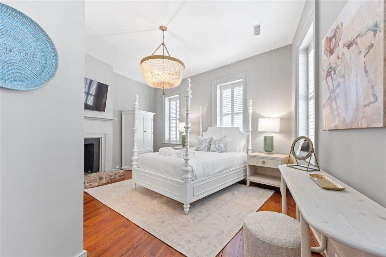 46 Pinckney Street Photo 33