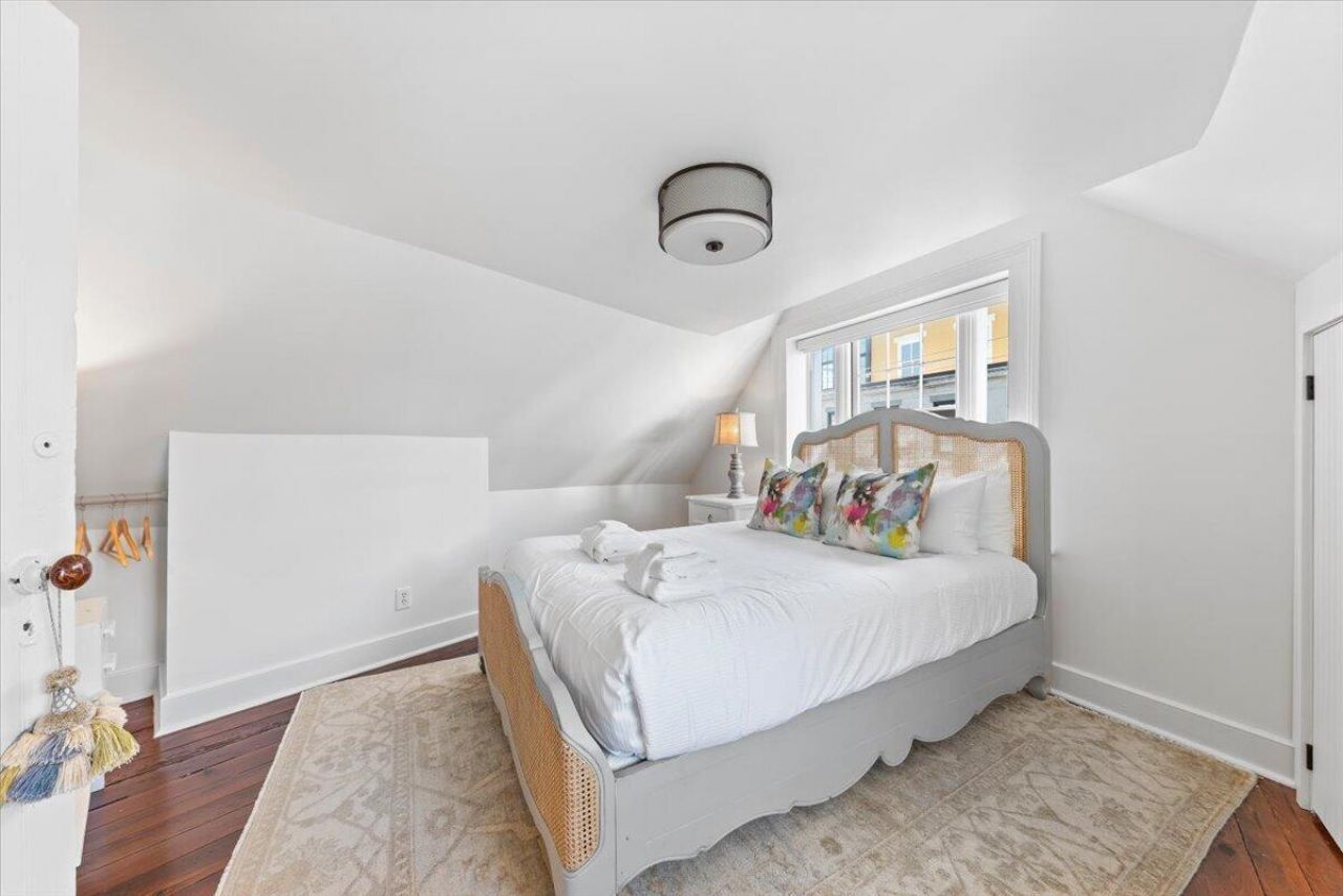 46 Pinckney Street Photo 42