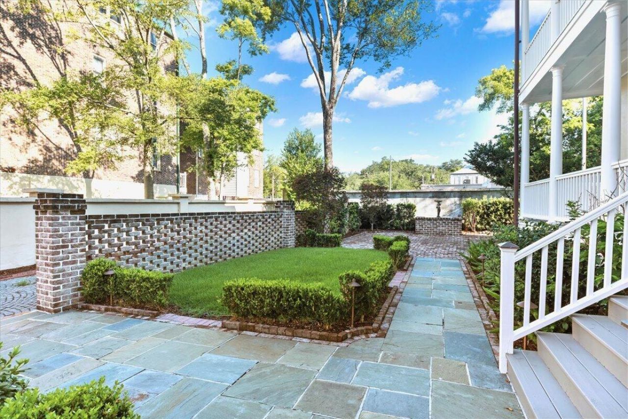 46 Pinckney Street Photo 48