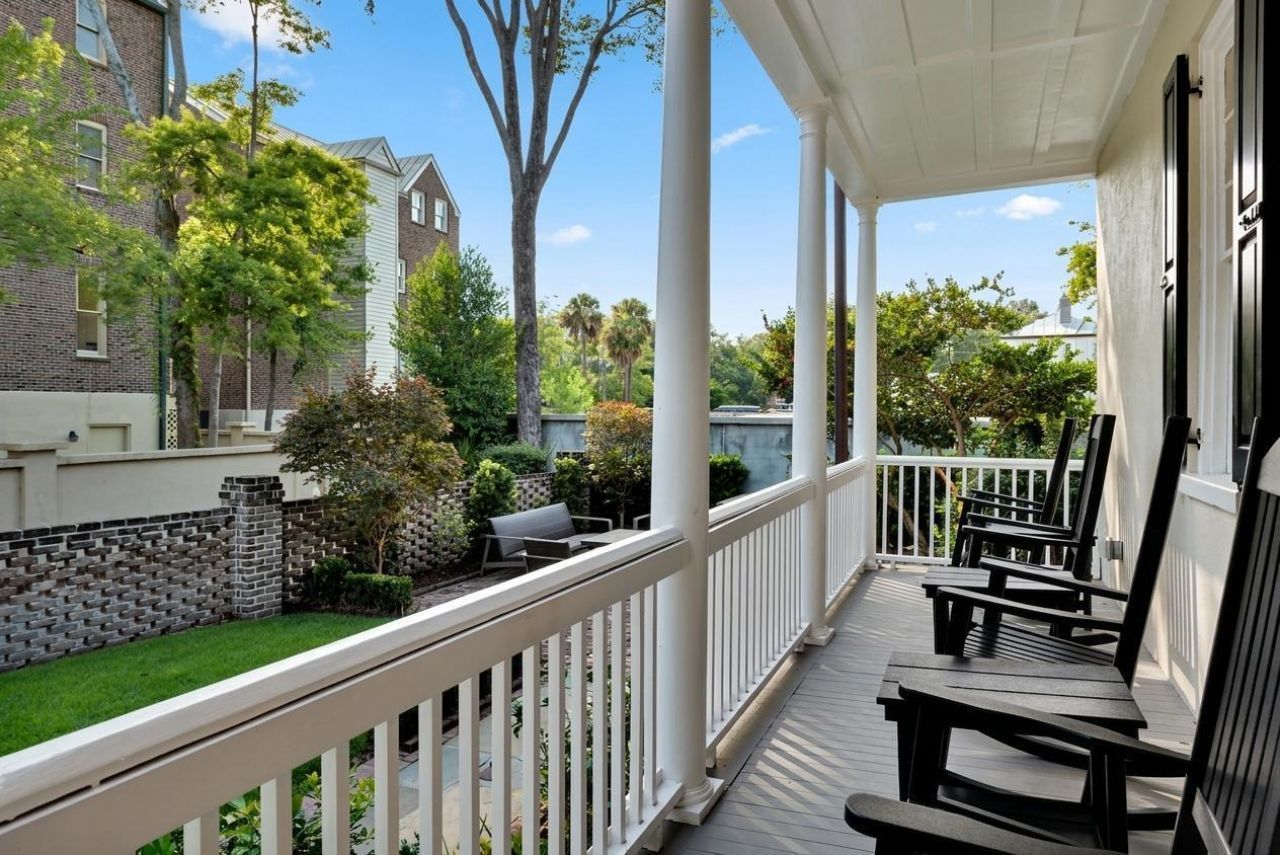 46 Pinckney Street Photo 6